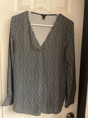 Ann Taylor Gray and White Chevron V-Neck Blouse